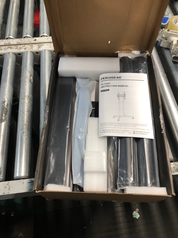 Photo 1 of Perlegear Rolling TV Stand