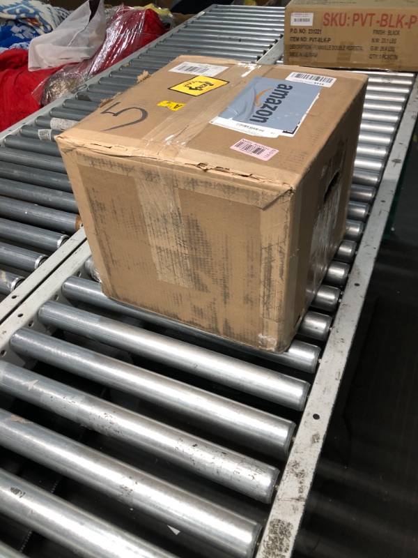 Photo 1 of R1 Concepts Front Rear Brakes and Rotors Kit |Front Rear Brake Pads| Brake Rotors and Pads| Ceramic Brake Pads and Rotors |Hardware Kit|fits 2018-2021 Volkswagen Atlas, Atlas Cross Sport