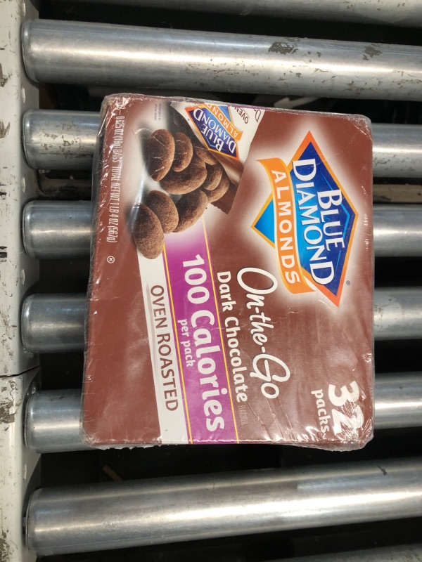 Photo 1 of ***Non-refundable*** Blue Diamond Almonds, Oven Roasted Cocoa Dusted Almonds, Chocolate , 100 Calorie Packs, 32 Count Exp: 5/20/2026