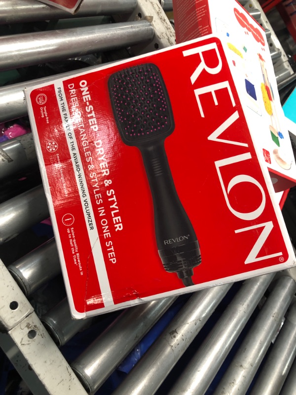 Photo 2 of (POWER TESTED) REVLON One Step Hair Dryer and Styler | Detangle, Dry and Smooth Hair All with One Tool for Fast and Easy Salon-Quality Styling with Less Frizz (Black)
