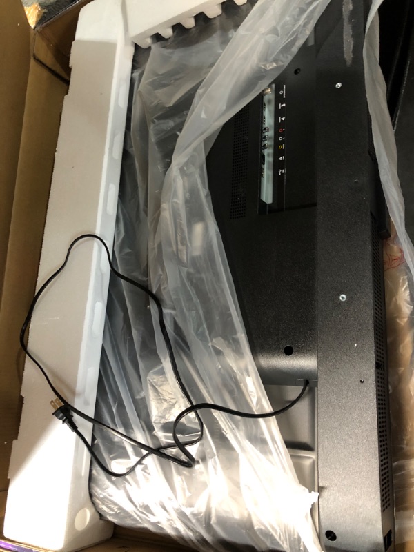 Photo 1 of 43" Class Select Series 4K Smart RokuTV