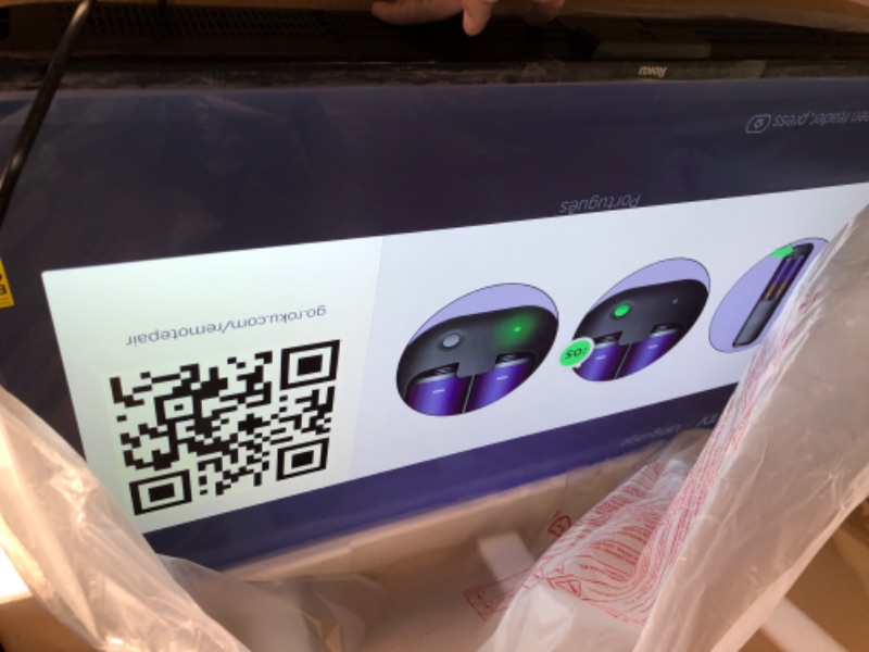 Photo 1 of 43" Class Select Series 4K Smart RokuTV