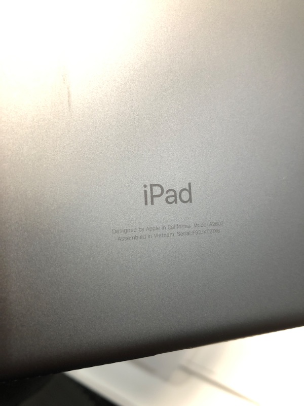 Photo 7 of ****USED BUT LOOKS NEW***

Apple iPad (9th Generation): with A13 Bionic chip