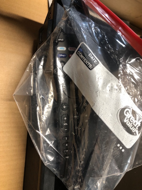 Photo 1 of (USED/FAIR) (PICTURE KINDA HAZY) VIZIO 32-inch HD Smart TV 720p LED w/Alexa Compatibility, Google Cast Built-in, Bluetooth Headphone Capable (VHD32M-08, New)