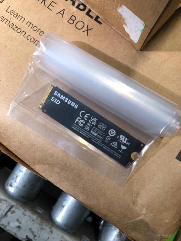 Photo 1 of (UNTESTED) (BAGGED) SAMSUNG 990 EVO SSD 2TB, PCIe Gen 4x4, Gen 5x2 M.2 2280 NVMe Internal Solid State Drive, Speeds Up to 5,000MB/s, Upgrade Storage for PC Computer, Laptop, MZ-V9E2T0B/AM, Black