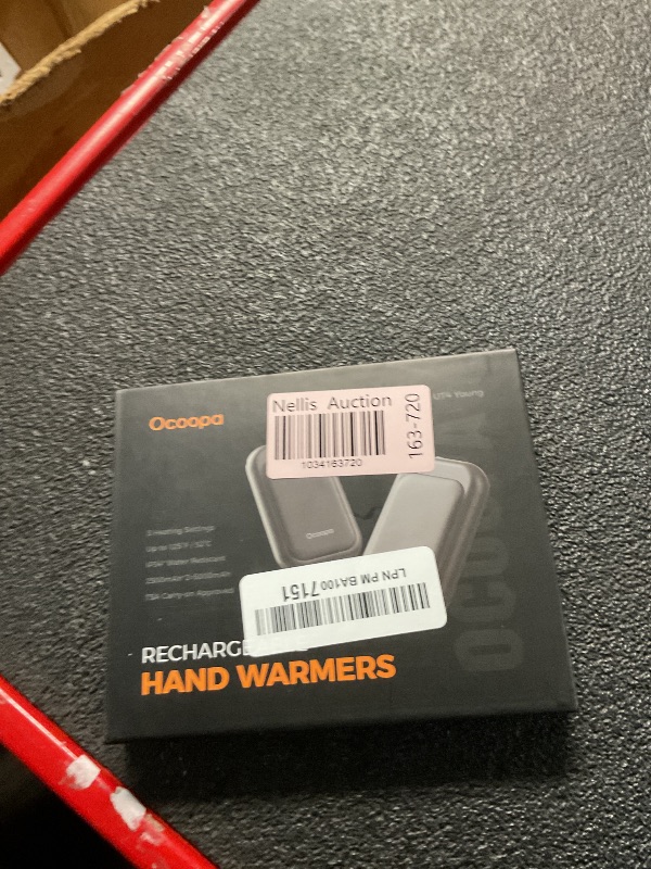 Photo 2 of ** only one of them works**
OCOOPA Magnetic Rechargeable Hand Warmers 2 Pack