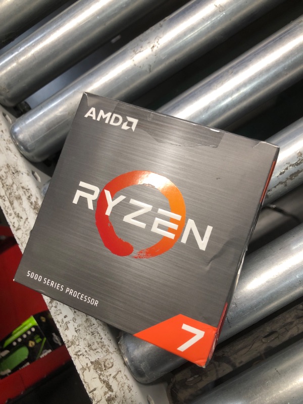 Photo 2 of AMD Ryzen 7 5800X 8-core