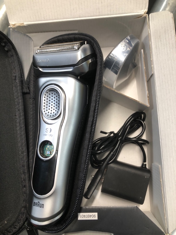 Photo 2 of ***SEE NOTES BEFORE BIDDING***
Braun Electric Razor for Men Pop-Up Precision Beard Trimmer, Rechargeable, Wet & Dry Foil Shaver with Travel Case, Silver, 5 Piece Set