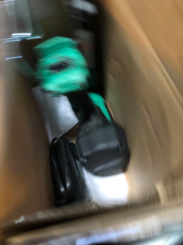 Photo 2 of ****MISSING BATTERY******

Metabo HPT Cordless 18V MultiVolt™ Framing Nailer Kit | 21 Degree Magazine | Round Head Nails from 2-Inch up to 3-1/2-Inch | 1-18V 4.0Ah Li-Ion Battery w/Fuel Gauge | NR1890DRST