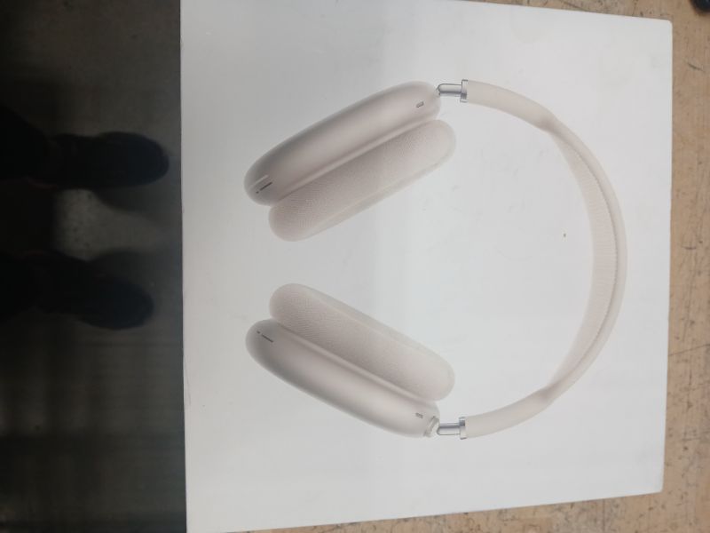 Photo 1 of Apple AirPods Max Wireless Over-Ear Headphones, Pro-Level Active Noise Cancellation, Transparency Mode, Personalized Spatial Audio, USB-C Charging, Bluetooth Headphones for iPhone - Starlight