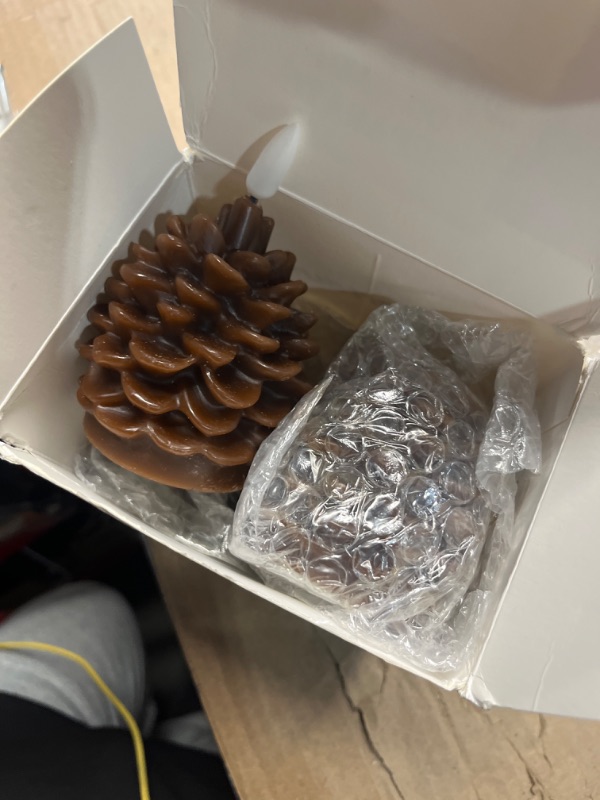 Photo 2 of 4 Pieces Christmas Pinecone Candles Flameless Acorn Decor LED Pinecone Candle Pinecones Decor Real Wax Unscented Battery Operated Candle for Thanksgiving Christmas Winter Holiday Decoration(Brown)