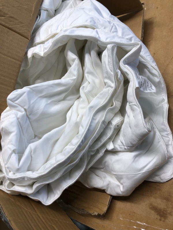 Photo 3 of 100% Viscose Made from Bamboo Comforter,Soft Lightweight Cal King Size Summer Cooling Comforter?8 Corner Tabs, Breathable Comforter for Hot Sleepers?White-Summer?104x96?