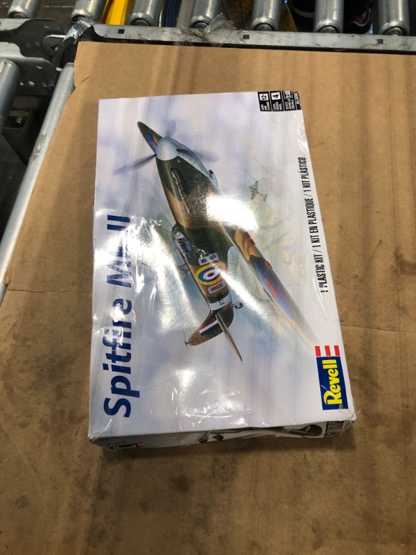 Photo 2 of ***USED***
Plastic Model Kit-Spitfire MKII 1:48