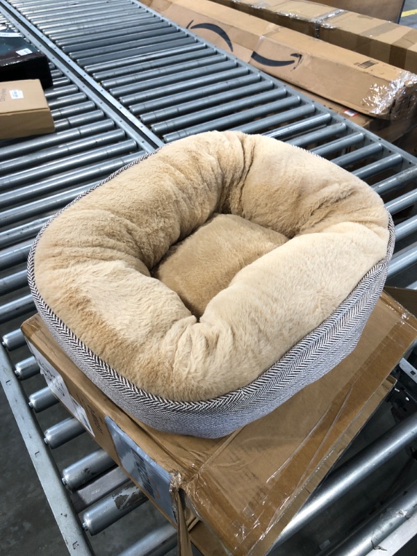 Photo 3 of ***product is similar to stock photo*** cat bed brown/grey