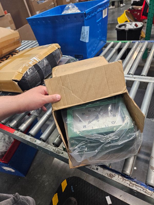 Photo 1 of Acroprint Model 150AR3 Heavy Duty Automatic Time Recorder, prints Day of the Week, Hour (1-12) and Minutes Time Clock