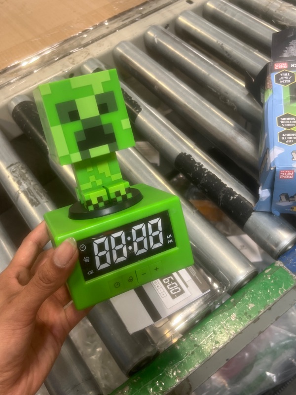 Photo 2 of ** BATTERIES REQUIRED**
Paladone Minecraft Offical Licensed Creeper Icon Alarm Clock Features Minecraft Music and Night Light for Kids and Tweens, Gaming Room Accessory - Minecraft Gamer Enthusiast Novelty Gift