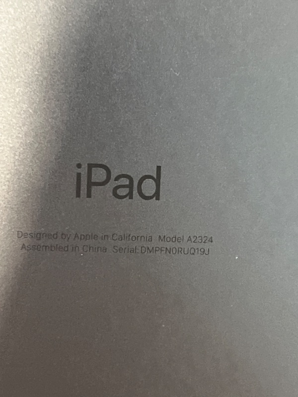 Photo 5 of ***Screen protector is cracked*** ***Used, but in good condition and functional*** Apple iPad Air 4-256GB - WiFi - Space Gray (Renewed Premium)