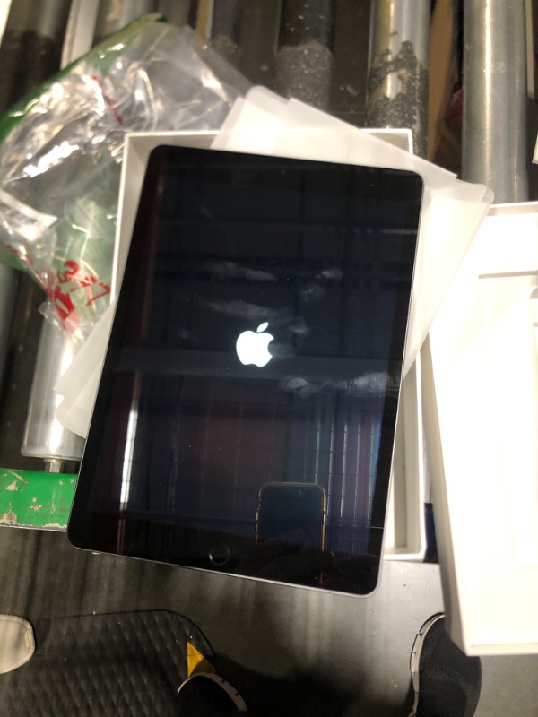 Photo 3 of ***missing charger***Apple  - 10.2-Inch iPad (9th Generation) with Wi-Fi - 64GB - Space Gray