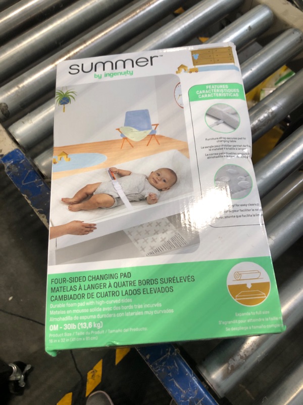 Photo 2 of ***damage on the box*** Summer Infant 4 Sided Changing Pad