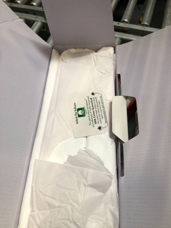 Photo 1 of ***USED***California Design Den King Sheets Cotton, Luxury 600 Thread Count 100% Sateen Bed Sheets Set, Extra Deep Pocket King Sheets, Hotel-Quality Sheets, Better Than Egyptian Cotton Sheets, White