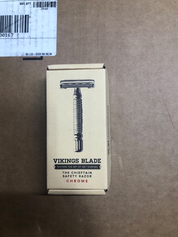 Photo 2 of ***MISSING BLADES***
Vikings Blade The Chieftain Safety Razor + Swedish Platinum Super Blades + Carry