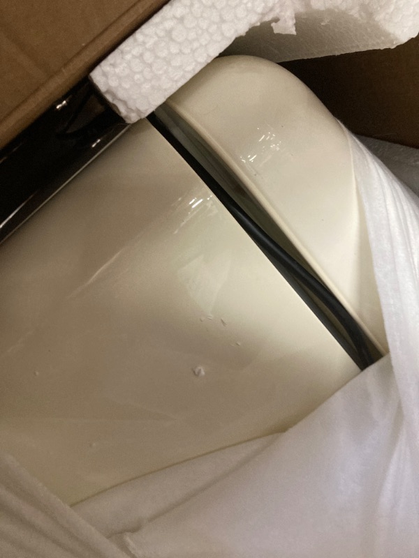Photo 1 of ***see notes***
SMEG FAB5ULCR3 16" Compact Fridge FAB 5, Mini, Cream