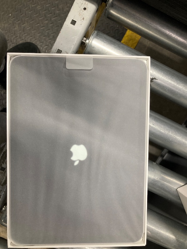 Photo 2 of Apple iPad (10th Generation): with A14 Bionic chip