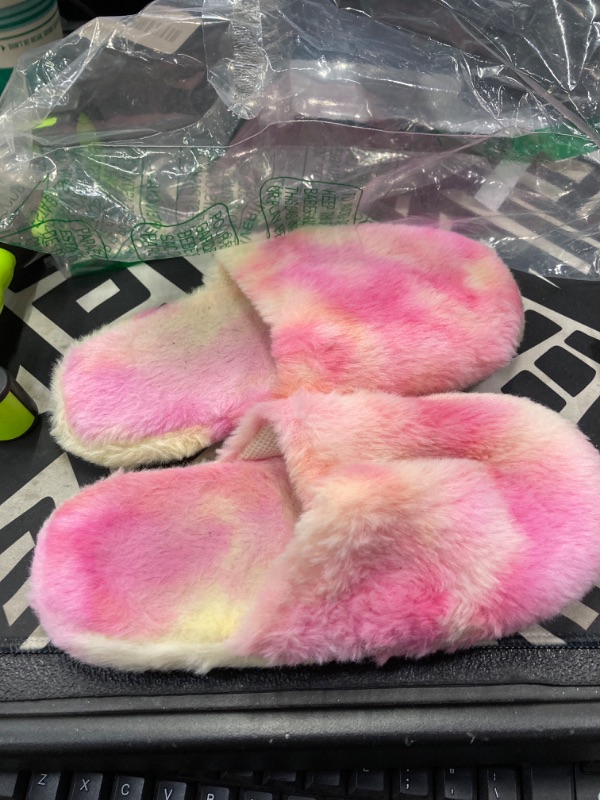 Photo 1 of 
Brand: techcity
techcity Boys Girls Fuzzy House Slippers Cute Comfy Faux Fur Slip On Fluffy Plush Open Toe Home Slides for Kids Indoor Outdoor Warm Shoessize 32-33