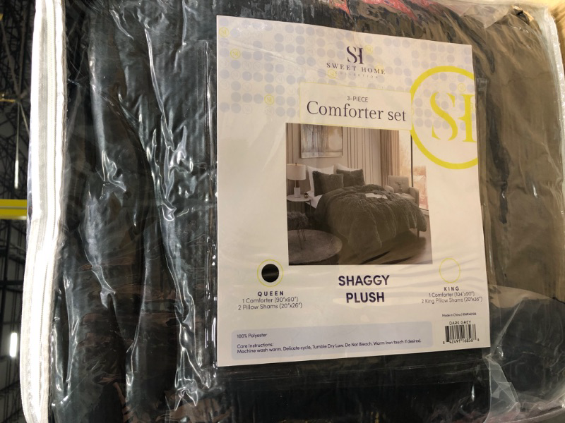 Photo 2 of 3 Piece Plush Shaggy Comforter Set Ultra Soft Luxurious Faux Fur Decorative Fluffy Crystal Velvet Bedding by Sweet Home Collection™**** QUEEN***