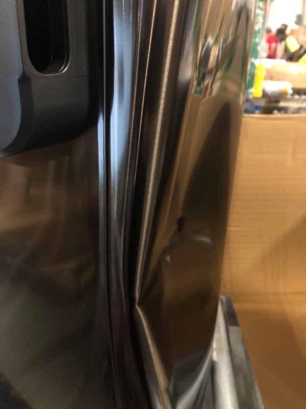 Photo 5 of ***CHECK SIDE DAMAGE IN REAL IMAGE***/***NO RETURN***
Glad 20 Gallon / 75.5 Liter Extra Capacity Stainless Steel Step Trash Can with CloroxTM Odor Protection