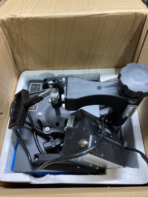 Photo 1 of VEVOR Heat Press, Clamshell 12x10in Sublimation Transfer Printer, Digital Precise LCD Control Printing, Vinyl Heat Press for T-Shirts Bags Garments Mats Puzzles, 650W
