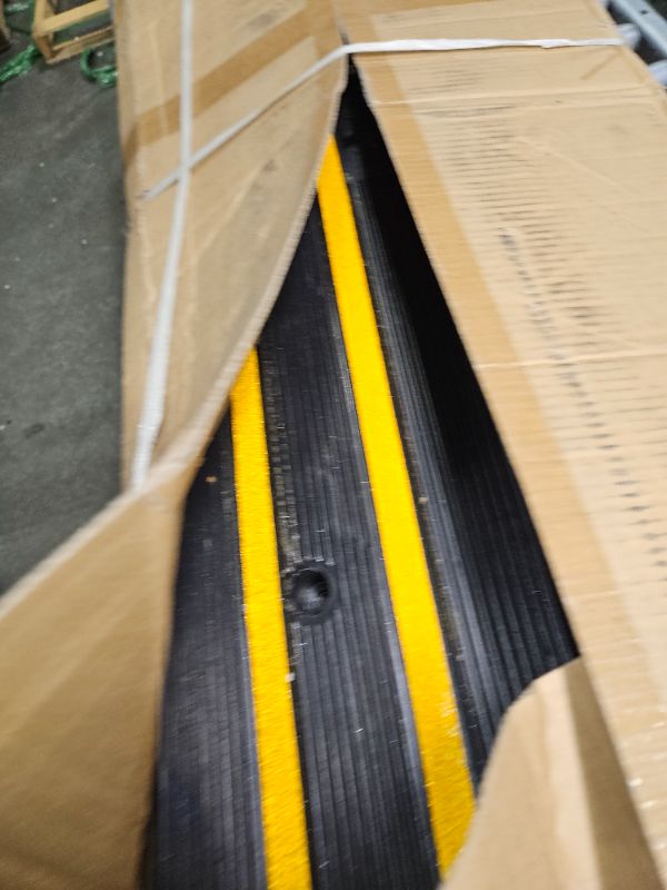 Photo 2 of ***MAY NEED TRUCK***
VEVOR 2 Pack Rubber Curb Ramps for Driveway, Heavy Duty Car Ramp 2.5 Inch High 1-Channel Cord Cover Curbside Bridge Ramp with 8 Expansion Bolts for Loading Dock Garage Sidewalk