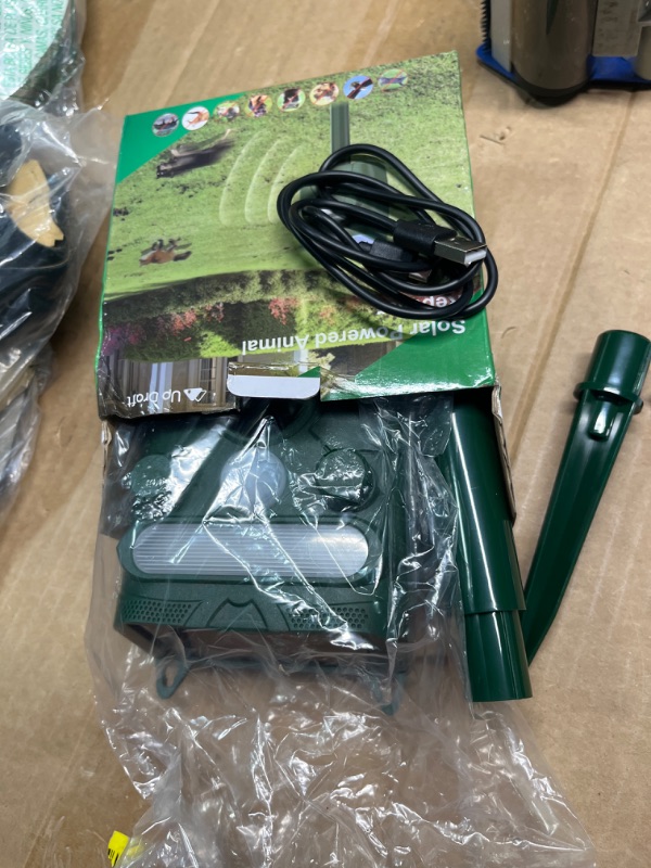 Photo 1 of 1ONLY ****1 Pcs Solar Ultrasonic Animal Repellent 2024 Deer Repellent Devices with Flash Light Motion Sensor Alarm for Cat Squirrel Dog Raccoon Skunk Deer Rabbit, Safe Cat Deterrent Outdoor for Lawn Yard
