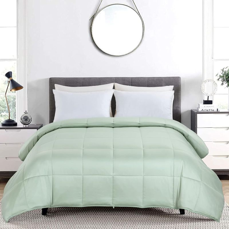 Photo 1 of 100% Viscose Made from Bamboo Comforter for Hot Sleepers- Breathable Cooling Silky Soft Duvet Insert Full Size-with 8 Corner Tabs- All Season Comforter (Green, 86''x82'')