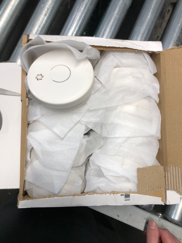 Photo 2 of (READ FULL POST) Fire Alarms Smoke Detectors, Smoke Alarm Battery Operated, 10-Year Product Life, Fire Alarm with Test Button & Low Battery Signal, Photoelectric Technology Fire Detectors for Bedroom and Home Standalone Model 12Pack USED DAMAGED 