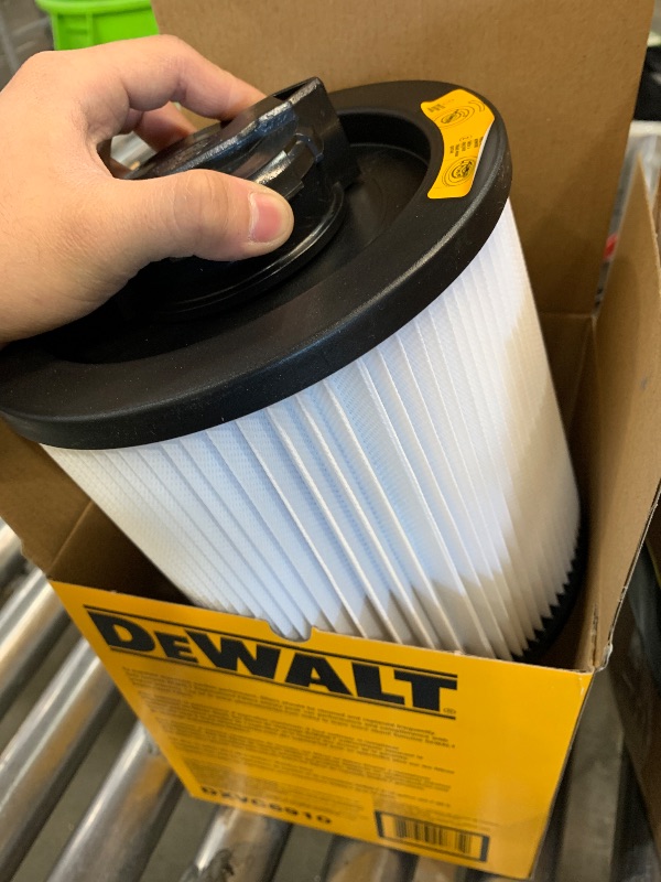 Photo 2 of 
DEWALT
3-Pack Disposable Bag and Standard Cartridge Filter Combo Pack for 6-10 Gallon Wet/Dry