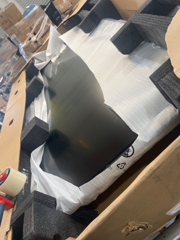 Photo 1 of Dell P7524QT Collaboration Display