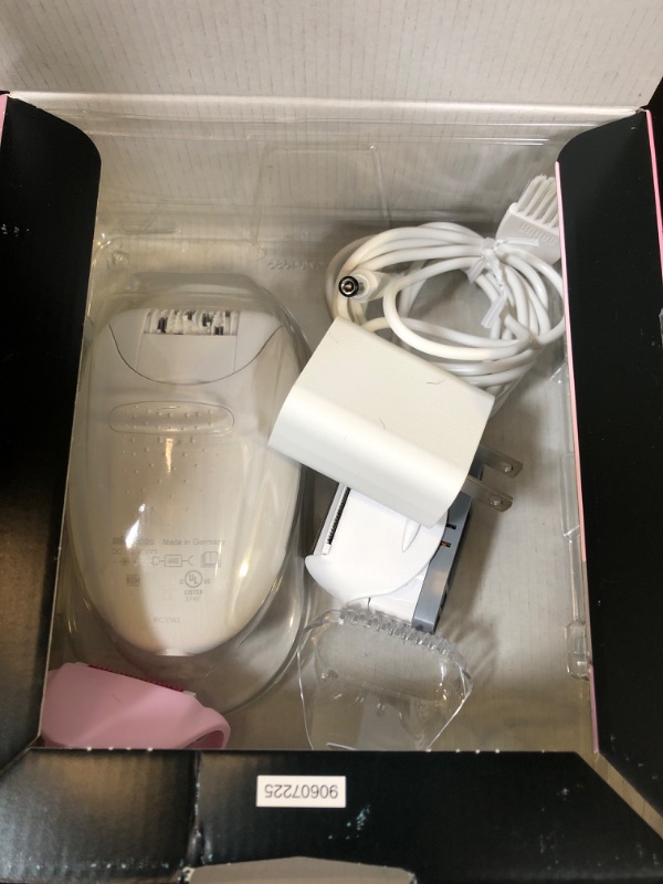 Photo 2 of Braun Silk-epil 3-3270 Epilator, 1 Count