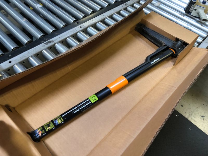 Photo 1 of Fiskars Deluxe Weeder Long-handle Tool Weeder