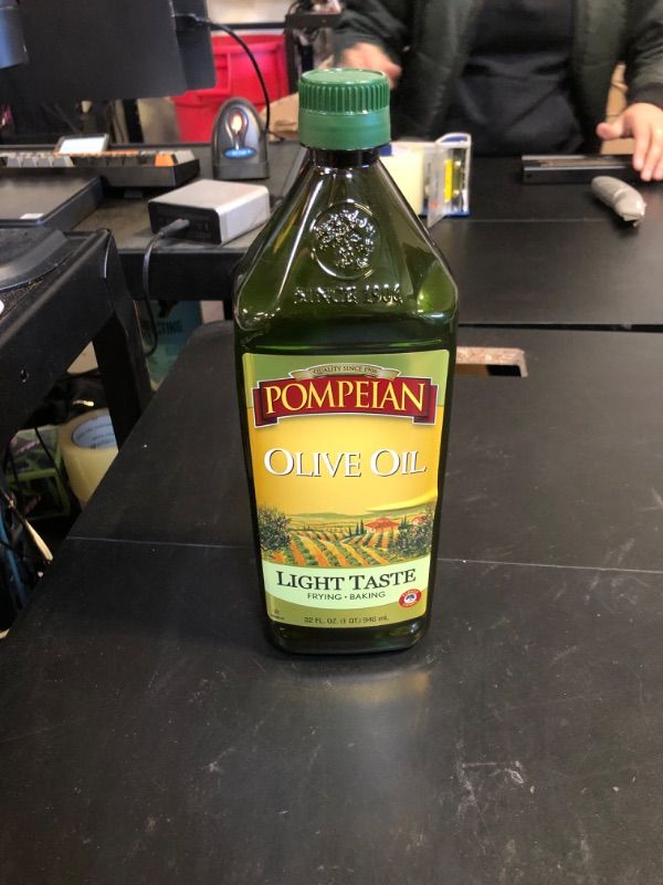 Photo 2 of Pompeian Light Taste Olive Oil, Subtle Flavor, Perfect for Frying & Baking, Naturally Gluten Free, Non-Allergenic, Non-GMO, 32 FL. OZ. EXP 6/2026