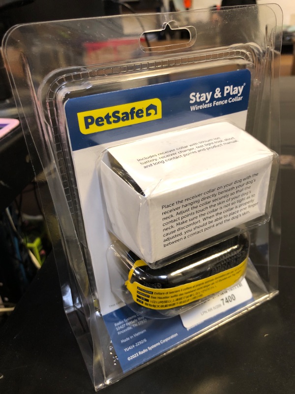 Photo 3 of PetSafe Stay and Play Compact Wireless Fence for Dogs and Cats (FACTORY SEALED)