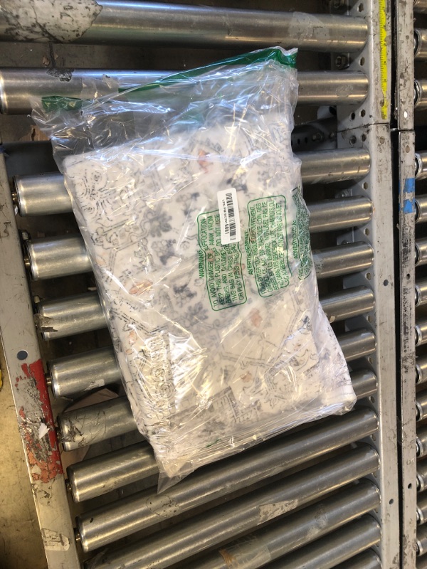 Photo 1 of LIVEBOX Sage Green Round Rug 4ft, Vintage Tribal Circle Rug for Entryway Foyer, Low-Pile Oriental Retro Rug for Living Room, Stain Resistant Medallion Circular Rug for Bedroom