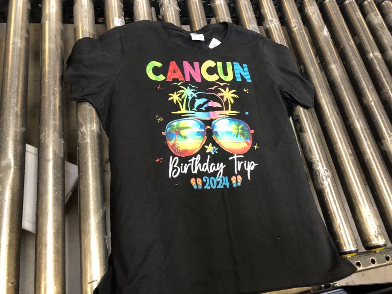 Photo 1 of Cancun birthday trip shirt L