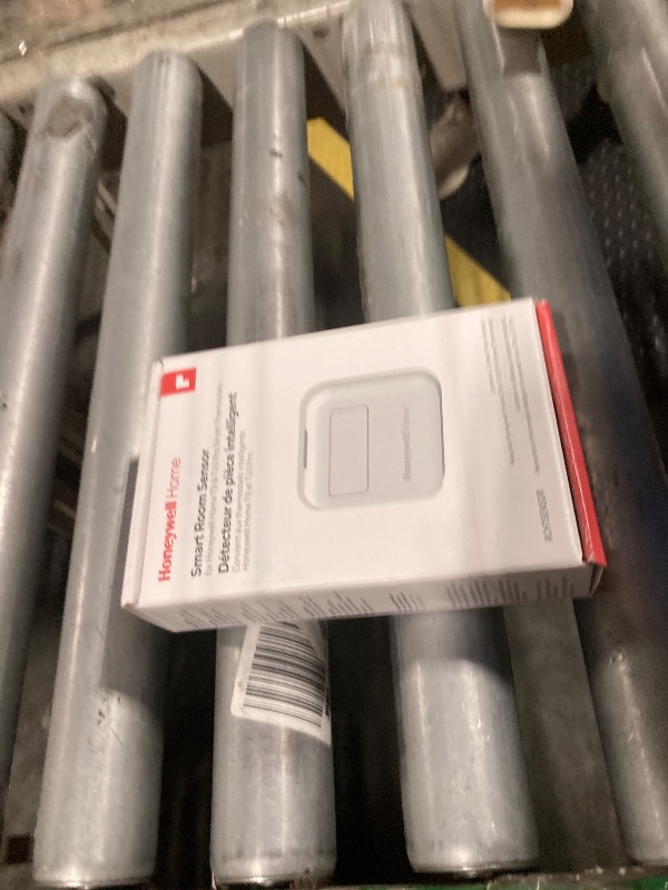 Photo 1 of Honeywell Home RCHTSENSOR-1PK, Smart Room Sensor works with T9/T10 WIFI Smart Thermostats