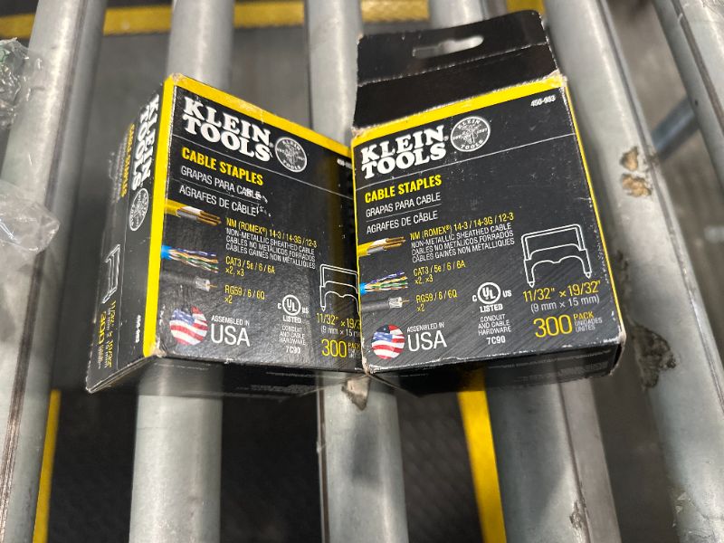 Photo 1 of  Staples, 2 Packs, 300 x 5/16-Inch and 300 x 11/32-Inch **STAPLES ONLY**