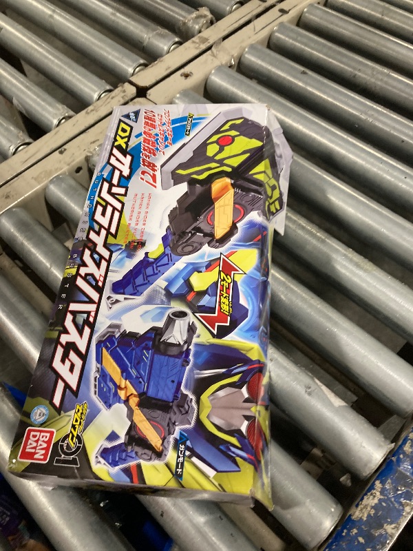 Photo 2 of Bandai Kamen Rider Zero-One DX Authorise Buster