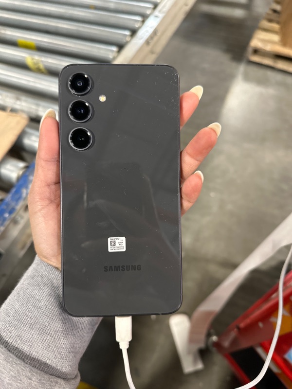 Photo 1 of CHARGER NOT INCLUDED
SAMSUNG Galaxy S24 FE AI Phone, 256GB Unlocked Android Smartphone, High-Res 50MP Camera, Long Battery Life, Brighter Display Screen, US Version, 2024, US 1 Yr Manufacturer Warranty, Graphite