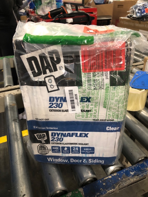 Photo 2 of 12 Pack of 10.1 oz Dap 18305 Dynaflex 230 Clear Premium Window, Door, and Trim Sealant