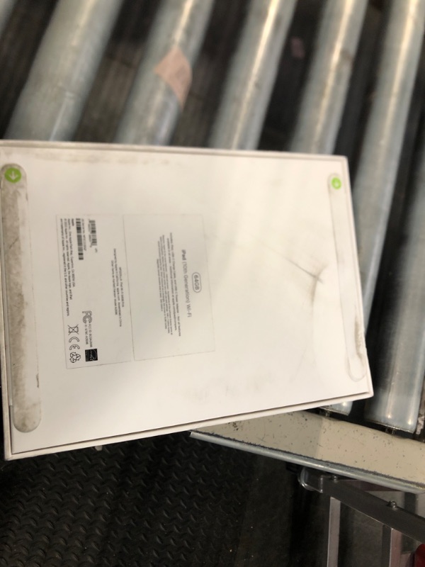 Photo 4 of ****FACTORY SEALED**** Apple iPad (10th Generation): with A14 Bionic chip, 10.9-inch Liquid Retina Display, 64GB, Wi-Fi 6, 12MP front/12MP Back Camera, Touch ID, All-Day Battery Life – Pink