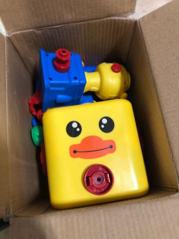 Photo 1 of **USED** Balloon Launcher Toy Set, Balloon Powered Cars, Inertial Balloon Car, Creative Inflatable Balloon Pump Racing Car, Scientific Experiment Intelligence Education Preschool Children's Toys (Duck)